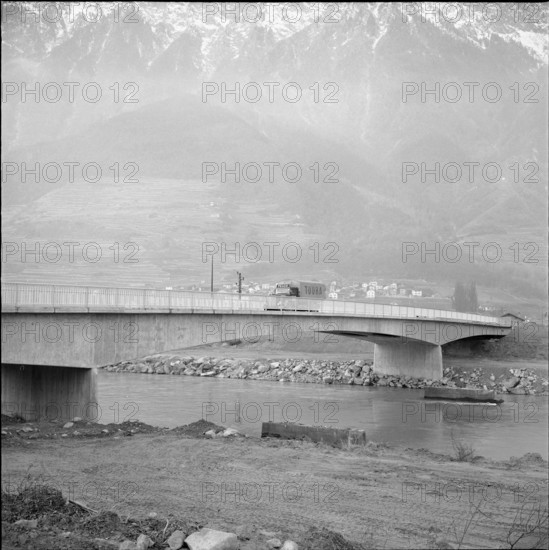Fully-Charat, New Rhone bridge; 1960.