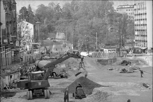 Basle; Heuwaage viaduct under construction; 1966.