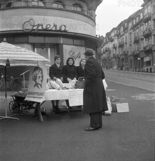 Street trade in Basel; relief programme for children; 1941.