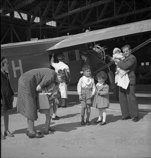 Sick children at whooping cough flight 1939.