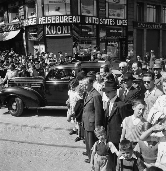 Parade with General Carpenter of the Salvation Army in Zurich, 1945.