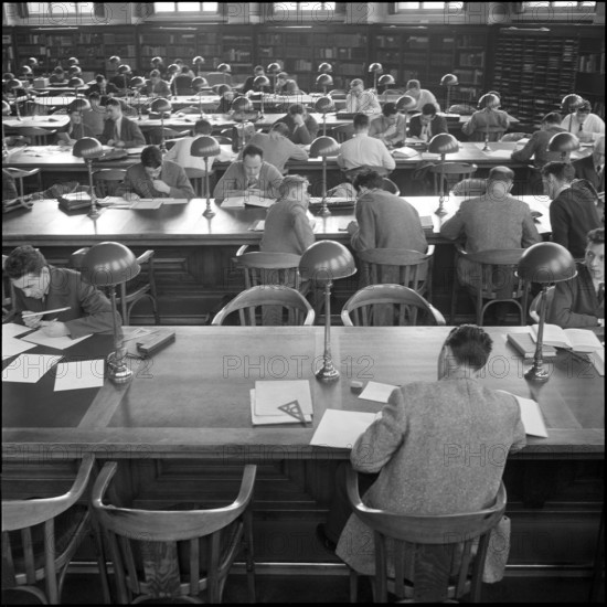 Students at the ETH Library 1958.