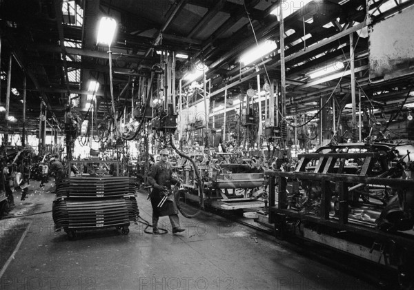 General Motors; assembly hangar; 1969.