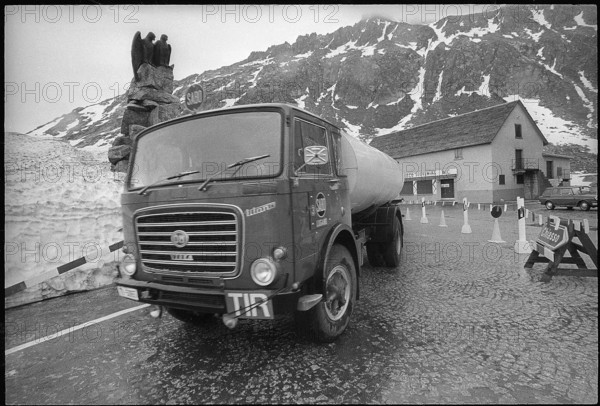 Tanker on Gotthard pass at season opening 1971.