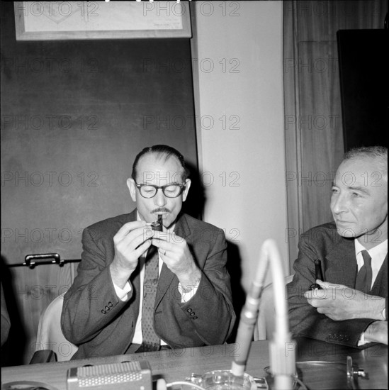 Robert Oppenheimer and Ed McMillan in CERN 1960.