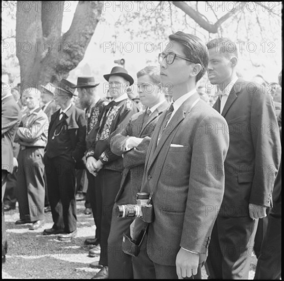 Stans: Japanese tourist at Nidwalden voter's meeting 1963.