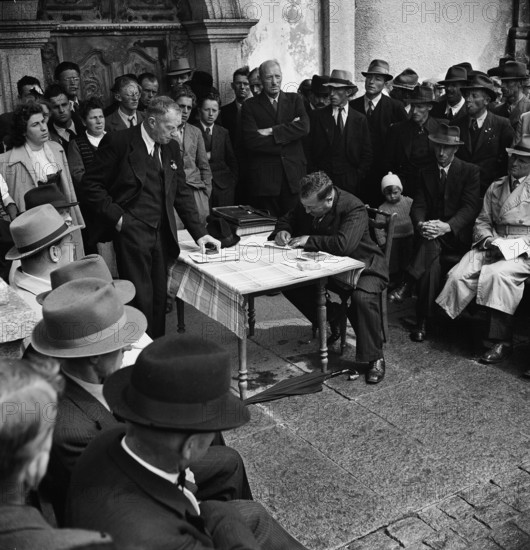 Rally of the local council in Hospenthal, 1946.
