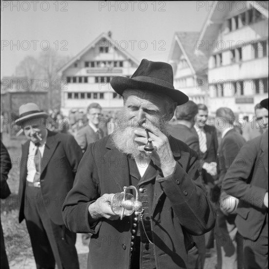 Citizen at Ausserrhoden voter's meeting 1953.