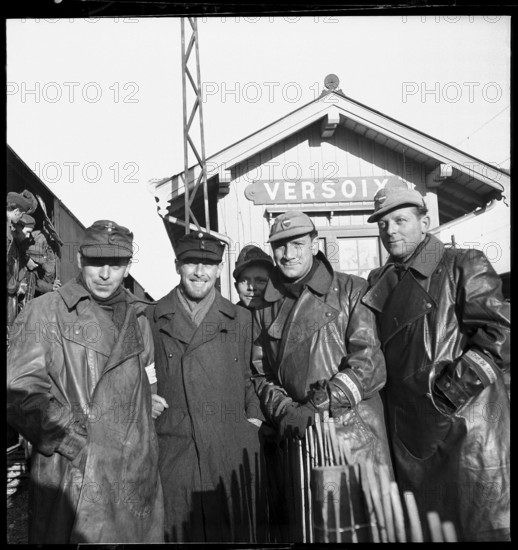 Transit;  prisoners of war; 1945.