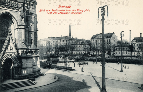 View from the State Theater across the Kv?nighsplatz to the State Educational Institutions
