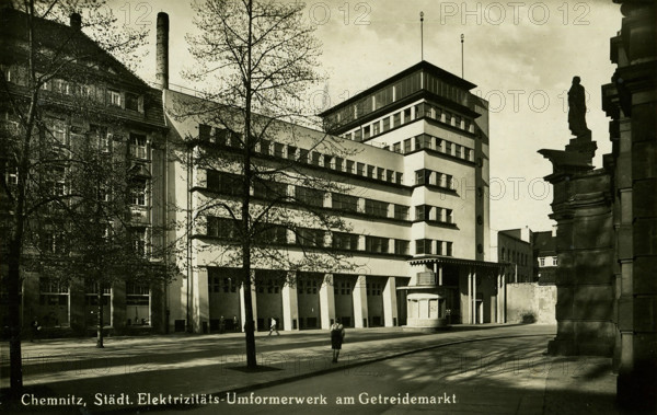 Municipal power station and transformer station at the Getreidemarkt