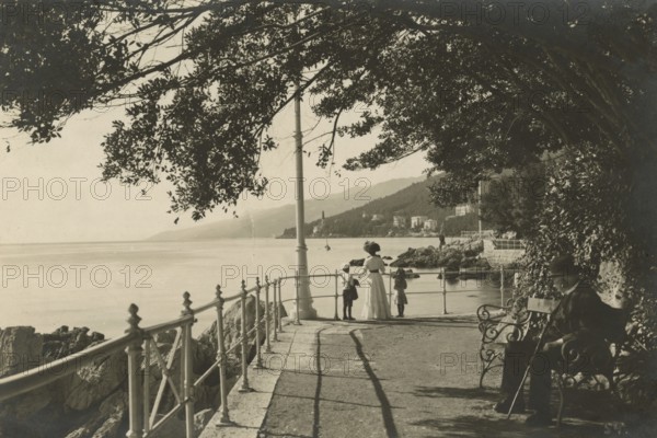 Walk along the Abbazia seafront