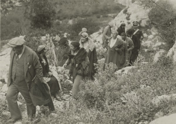 A walk in the Sicilian hinterland. 
	
		1924