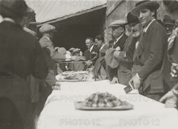 Lunch during an excursion in Sicily. 1924