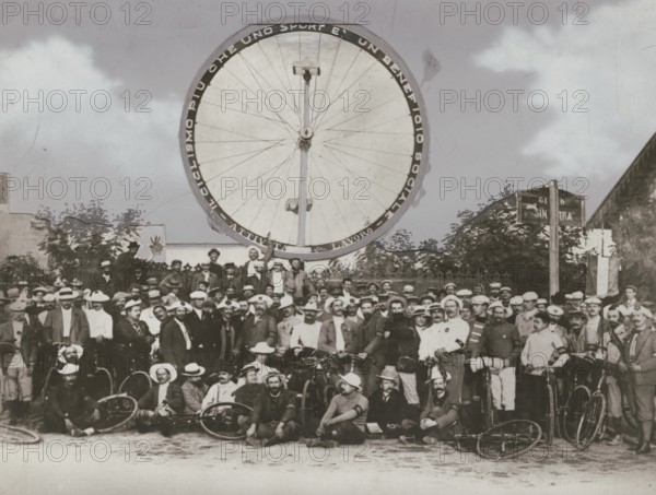 Participants in the 1911 Rome-Turin cycling trip. 1948