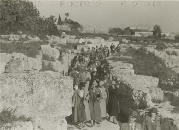 Visiting the Syracuse excavations?. 1924