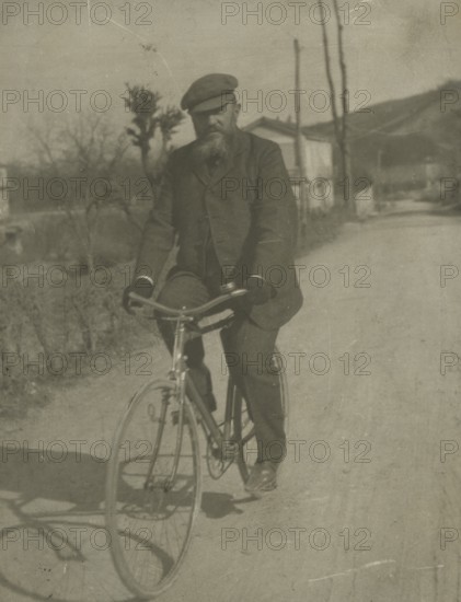 Federico Johnson on a bicycle. 1900-1910