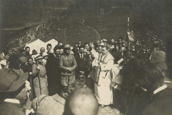 Touring Club Italiano Campsite in the By Basin: Mass Celebration. 1923