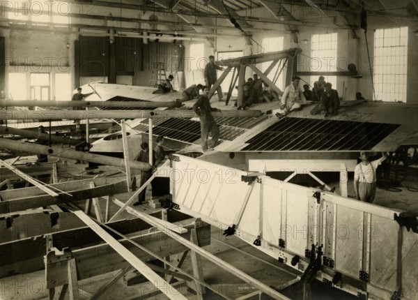 Construction of a Savoia-Marchetti S. 55 water bomber at the Cantieri Riuniti dell'Adriatico workshops in Monfalcone