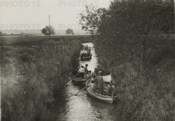 Boats along the Ciane.