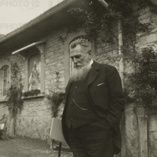 Federico Johnson visits an area of the Touring Club Italiano Italian Club. 
	
		19020-1930