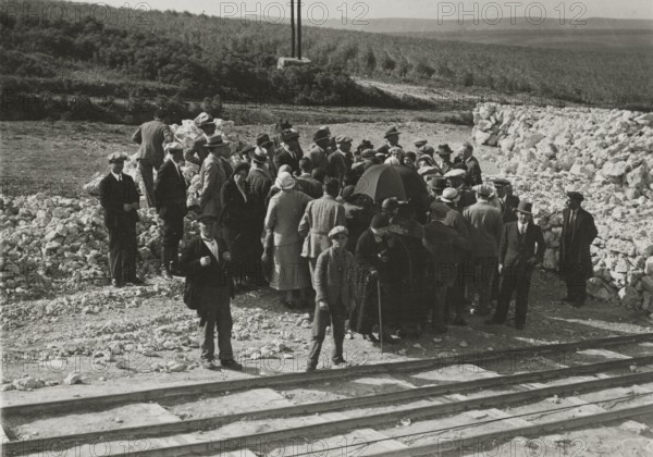 While visiting a sulfur mine?. 
	
		1924