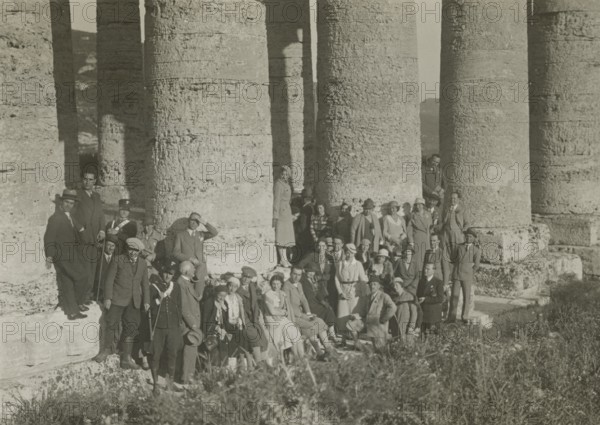 A group of visitors at the Temple of Apollo in Segesta. 1924
