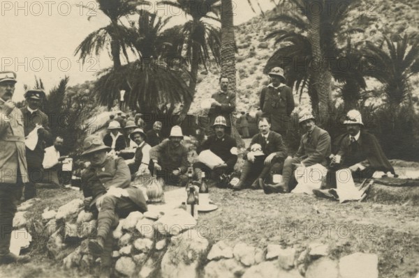 Stop in an oasis. 1914