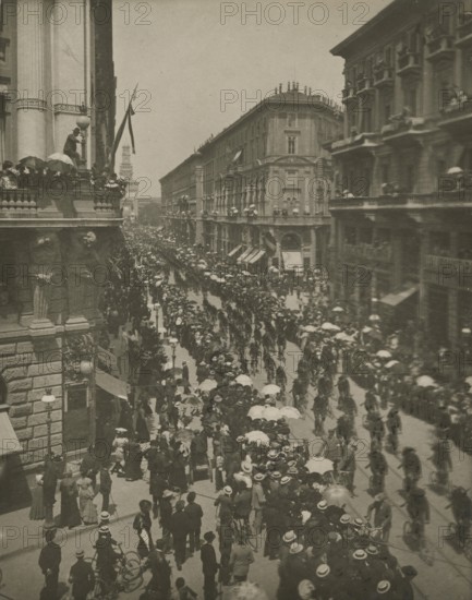The engine of the Benz car. 1954