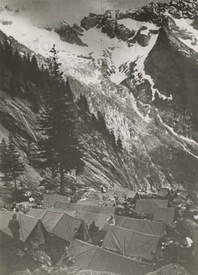Touring Club Italiano excursion from the Matterhorn to the Monte Rosa: Massimo Tedeschi commemorates Abbot Gorret. 1912