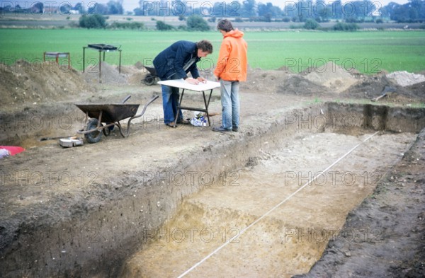 Archaeological excavation of neolithic causewayed enclosure, Great Wilbrahim, Cambridgeshire, England, UK 1976 - section drawing.