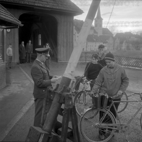 Swiss pupils at border control, 1960