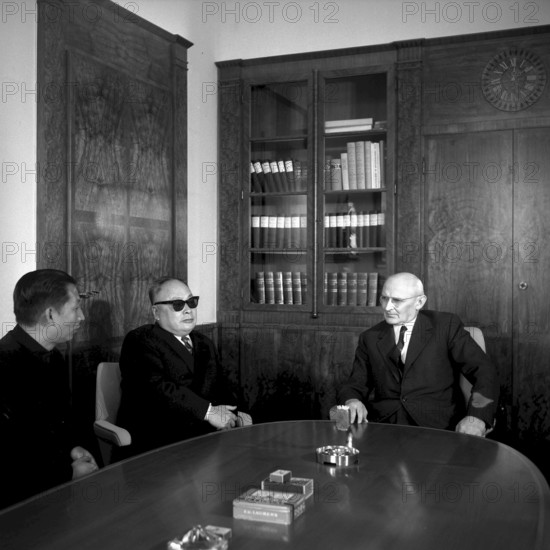 Laos conference in Geneva 1961: Federal Councillor Petitpierre, Chen-Yi, federal president Wahlen