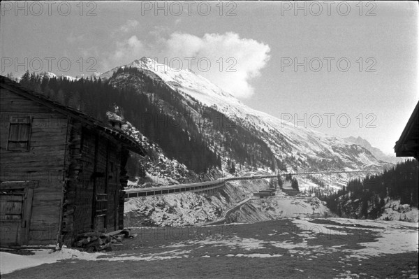 Tunnel Great Sankt Bernhard, gallery of the access road before opening, 1964
