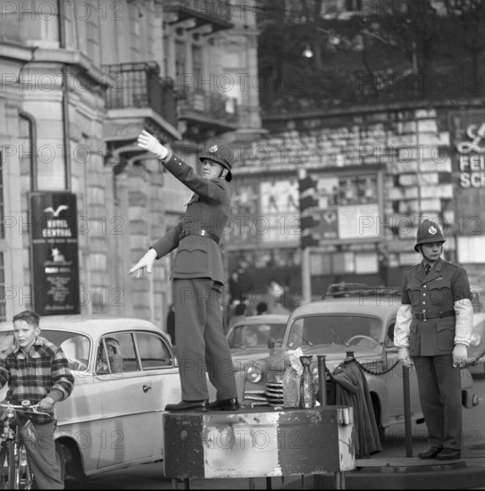 Drivers give presents to traffic policeman in Zurich 1959