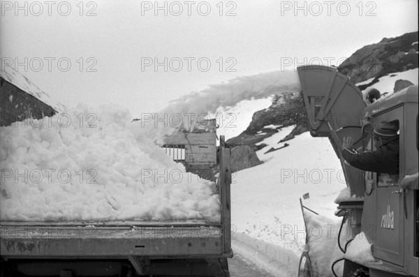 Snow removal, road being cleaned at Gotthard Pass 1969