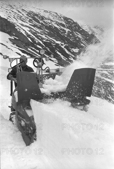 Snow removal, road being cleaned at Gotthard Pass 1969
