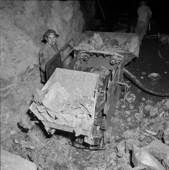 Widening, Schiefernogg tunnel under construction 1950