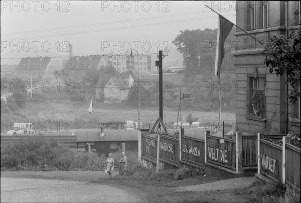 Prague 1968 after the invasion of the Warsaw Pact troops: Resistance