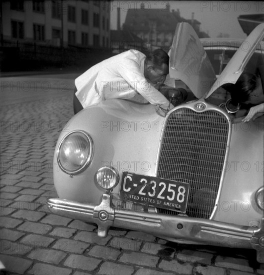 Customs investigation in Kreuzlingen 1948