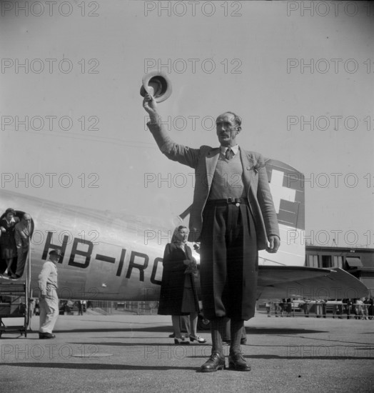 Himalayas expedition 1947, departure in Geneva: Rene Dittert