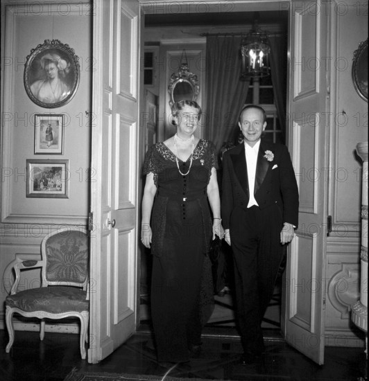 Eleanor Roosevelt and legation councillor Dr. Cuttat in Berne 1947