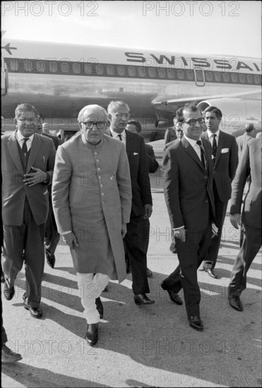 Arrival of M. C. Chagla, Indian foreign minister, in Geneva, 1967