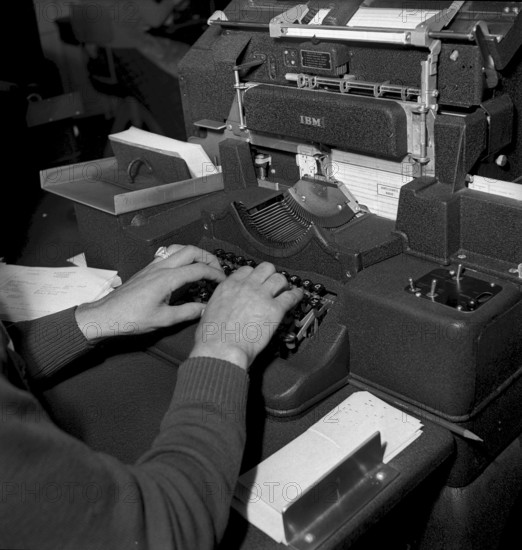 Data handling automation, subscriber invoice issuing by punch card, Zurich 1949