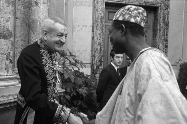 New Year reception at Federal Palace 1972: Book, Toura Gaba