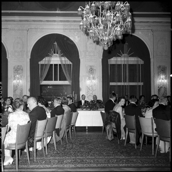 Revanche"" dinner of the diplomatic body, Berne 1959. Chaudet, Monsignore Testa