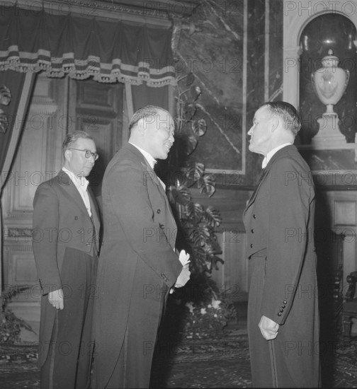 New Year reception at Federal Palace 1950: chinese ambassador, Petitpierre