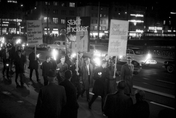 Students demonstrating for the Stadttheater Zurich, 1962