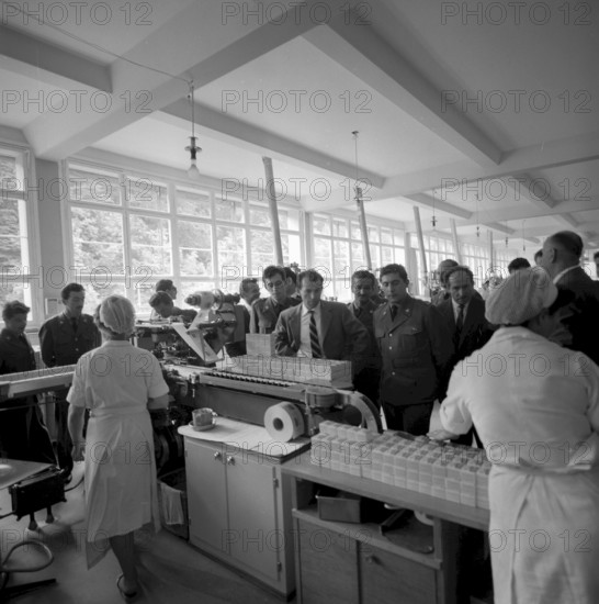 Music and Fire Brigade of Locarno visting Maggi food industry in Kempttal, 1962