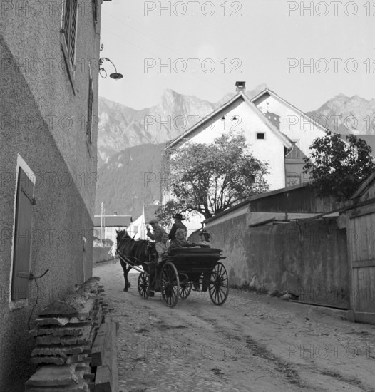 Horse-drawn carriage in the streets of Bad Ragaz, 1941
